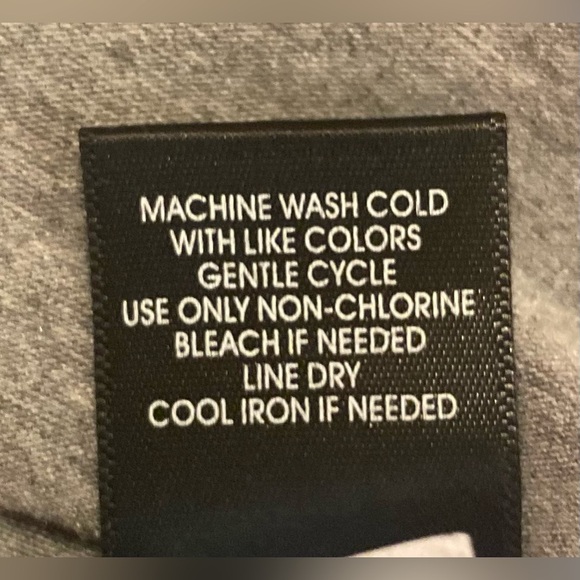 Torrid Woman’s Gray Cold Shoulder Dress Size 1 - Picture 8 of 8